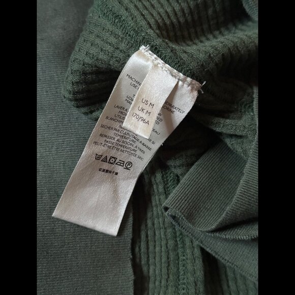 Free People Top Medium Womens Green Thermal Waffle Knit V Neck Pullover Sweater - Picture 7 of 8